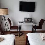 Augsburg!moeblierte Appartment! *
